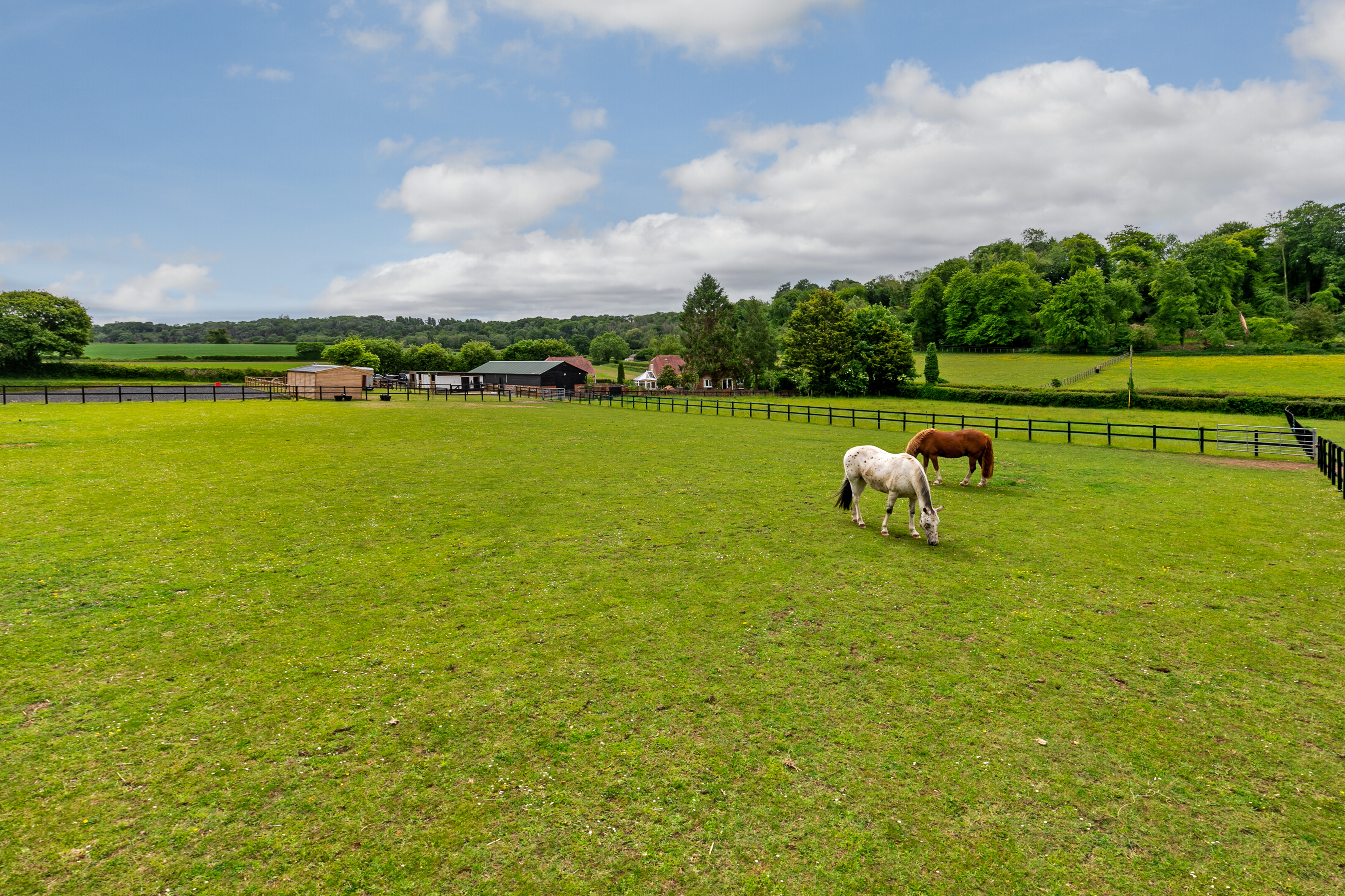 5 bedroom detached house for sale 0