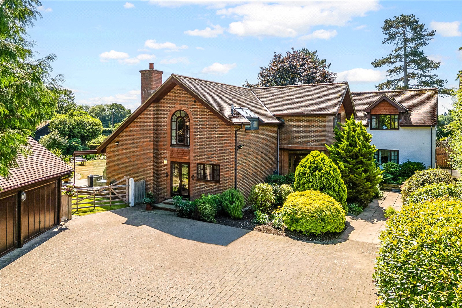 5 bedroom flat for sale