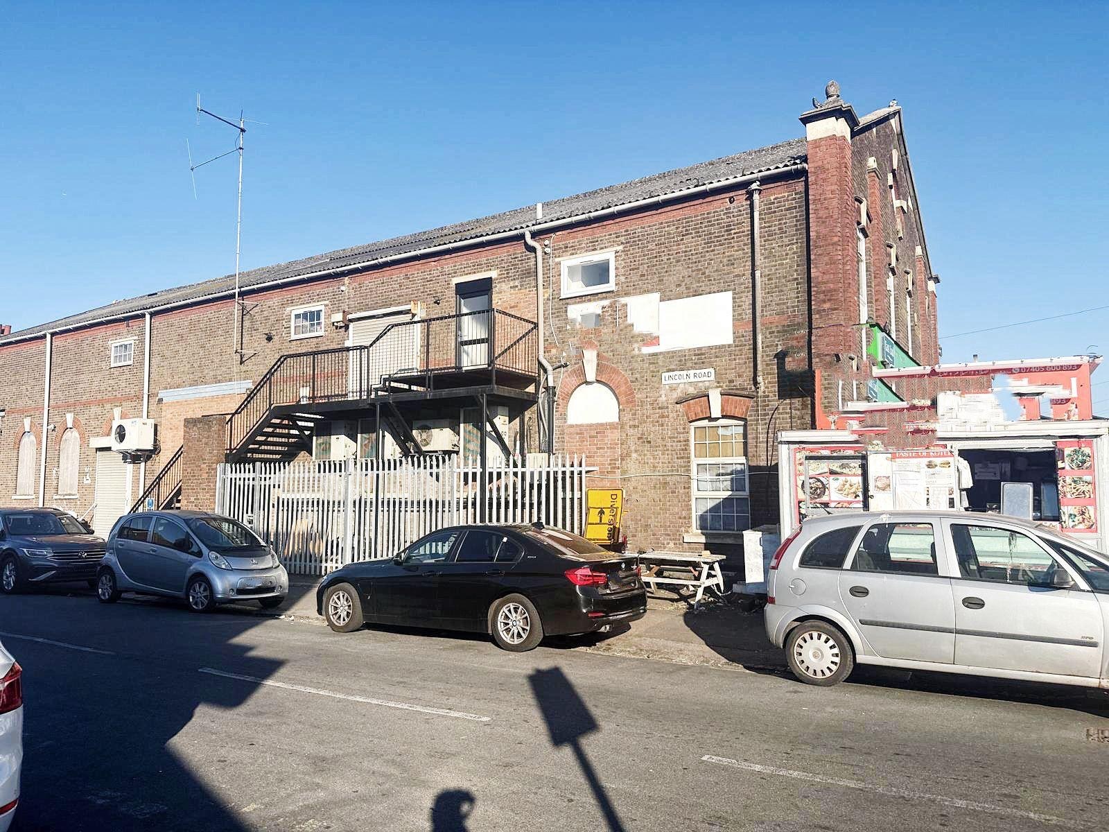 Flat 1, 320-324, Dunstable Road, Luton photo 5