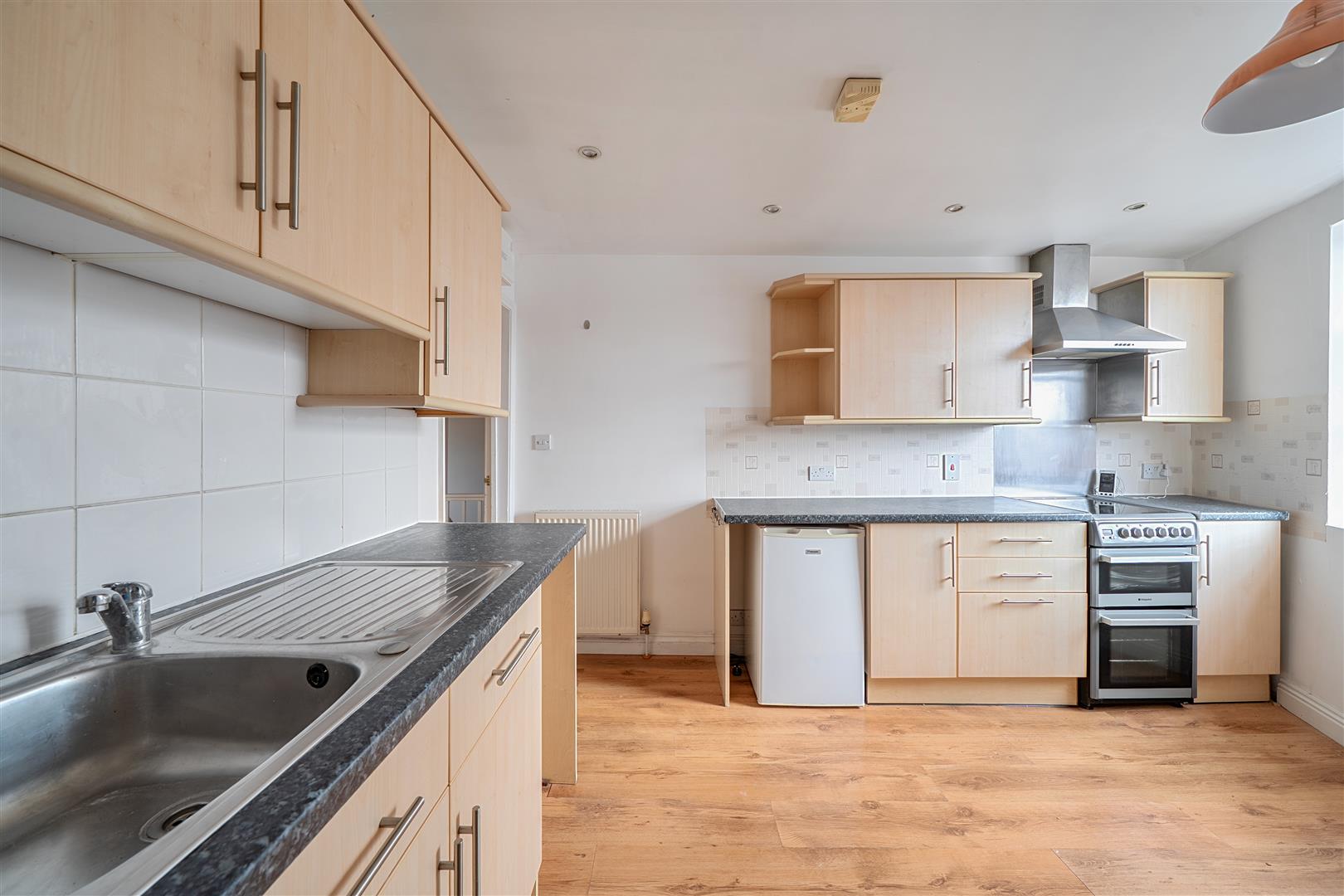 Flat 2, Pulman House, George Street, Axminster photo 4