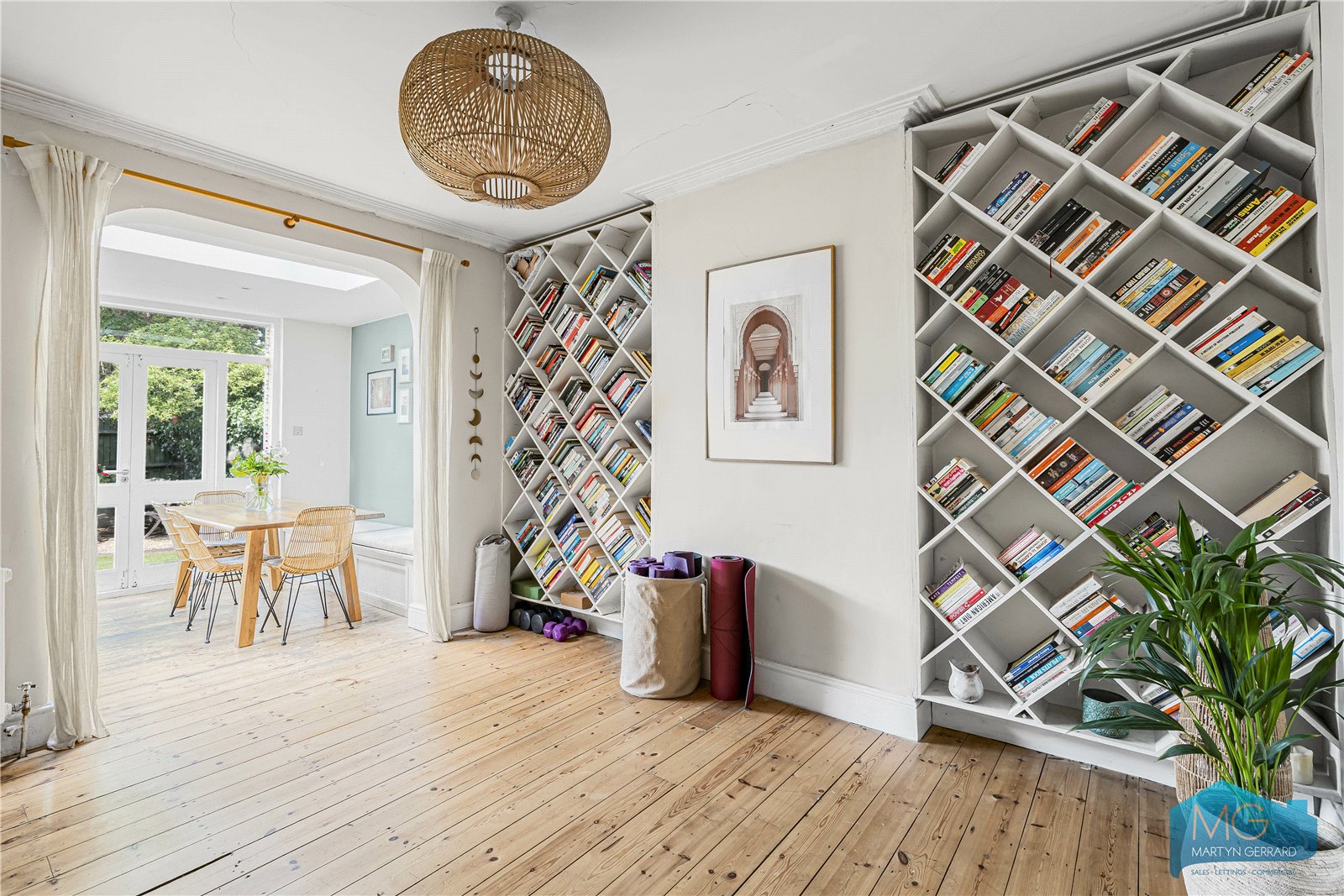 4 bedroom end terrace house for sale 0