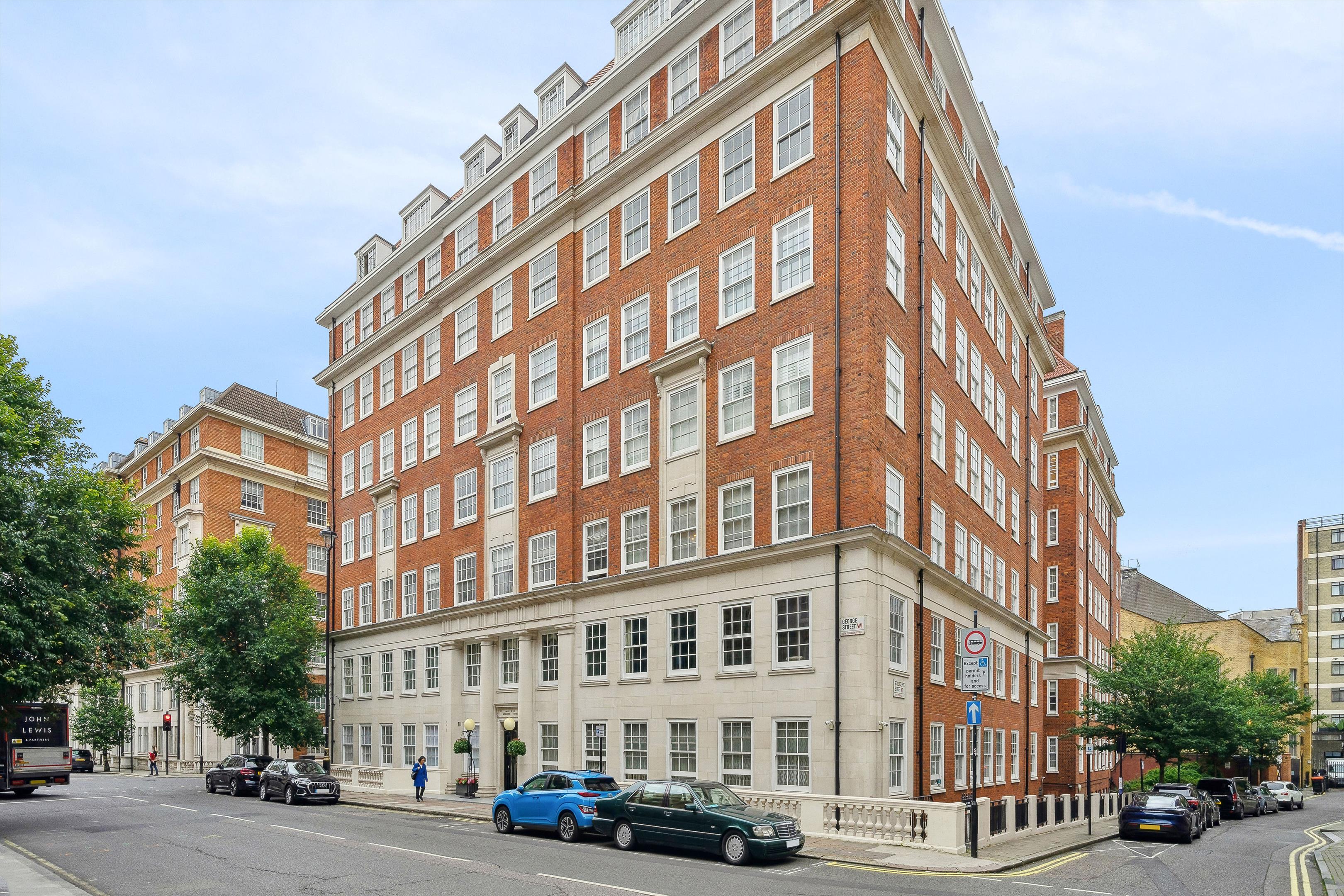 4 bedroom flat for sale 0