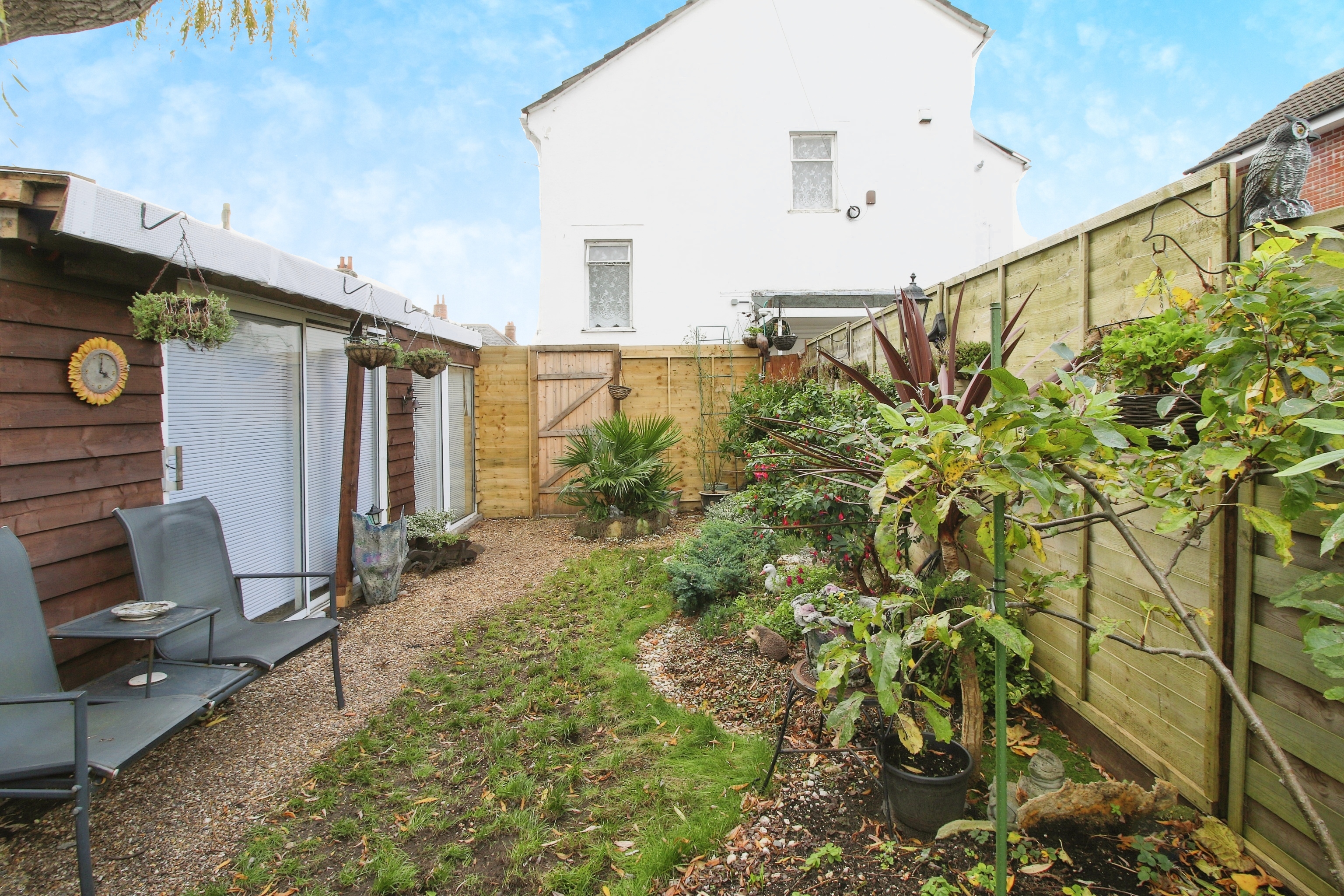 2 bed flat for sale