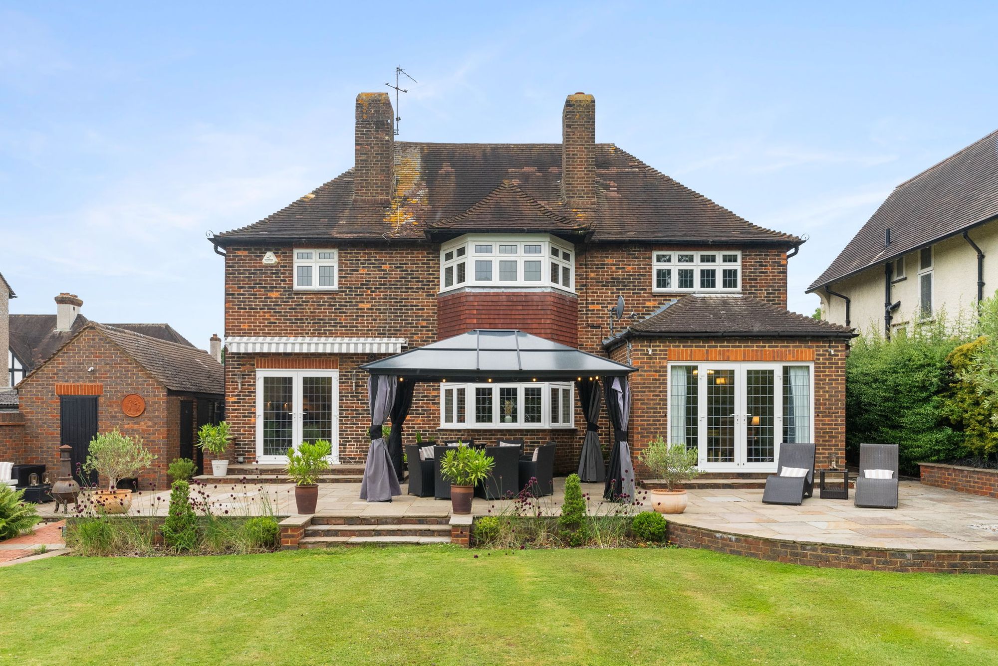 4 bedroom detached house for sale 0