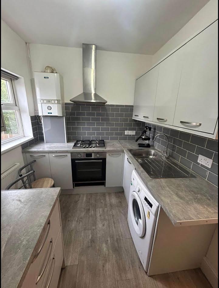 422 , Hitchin Road, Luton photo 4