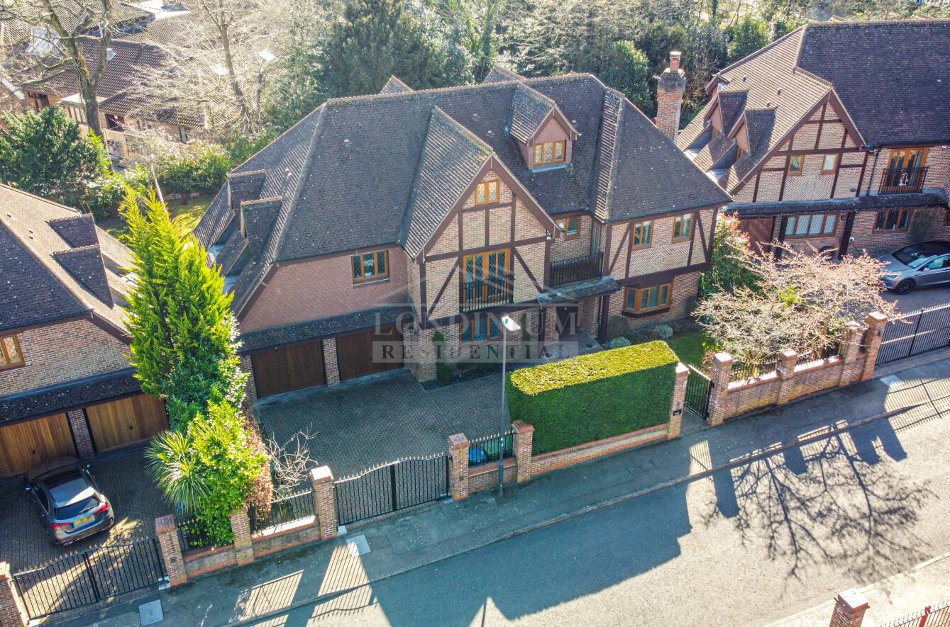 6 bedroom property for sale 0