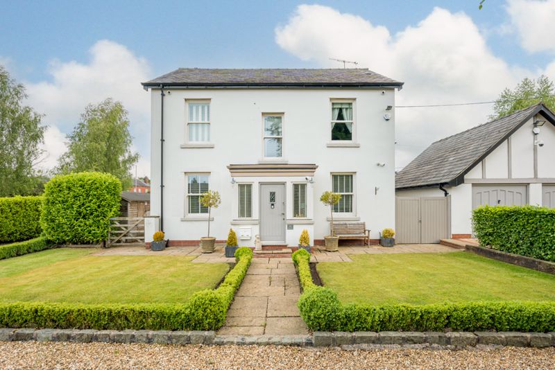 4 bedroom detached house for sale 0