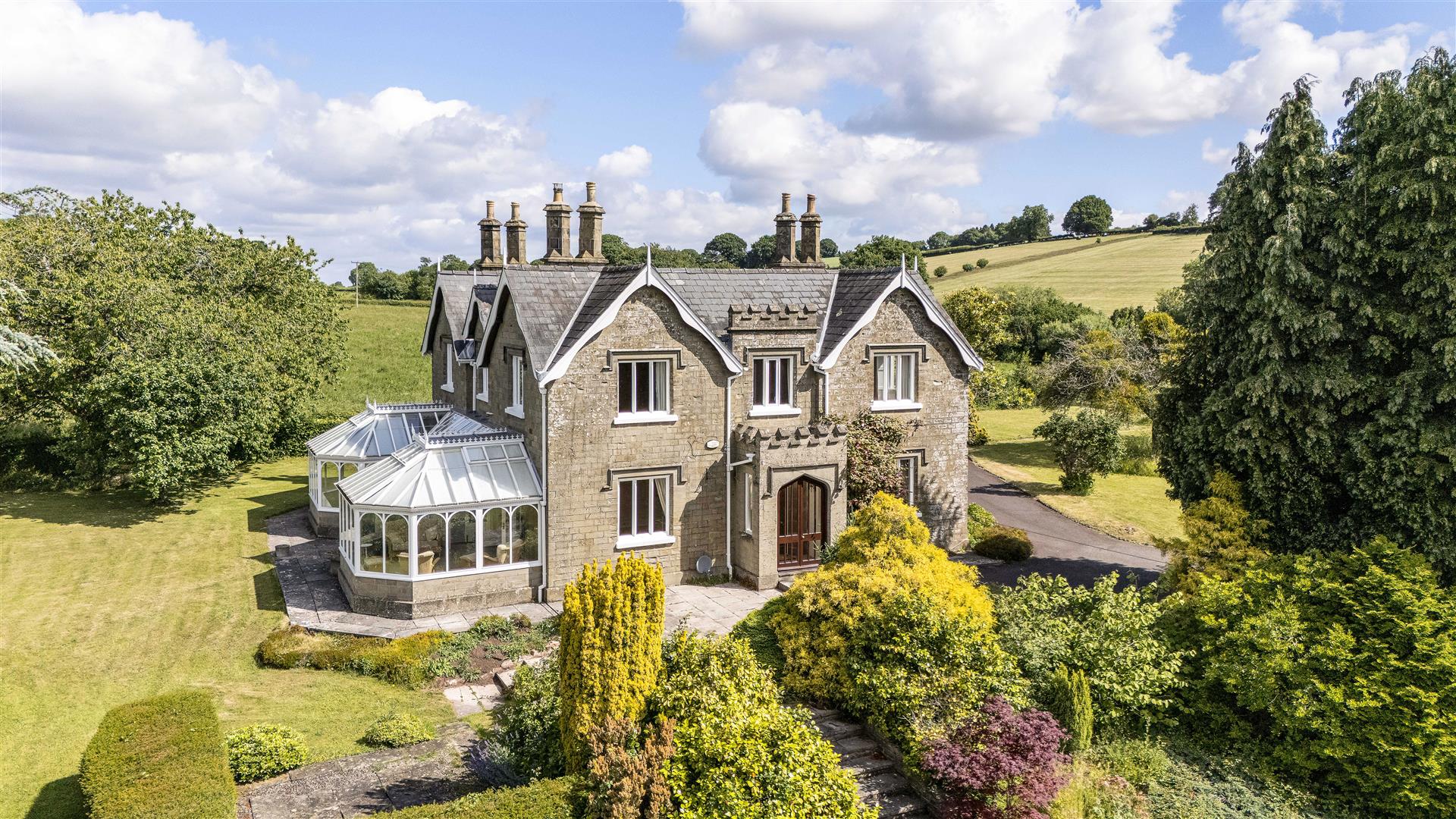 7 bedroom detached house for sale in Southend-on-Sea