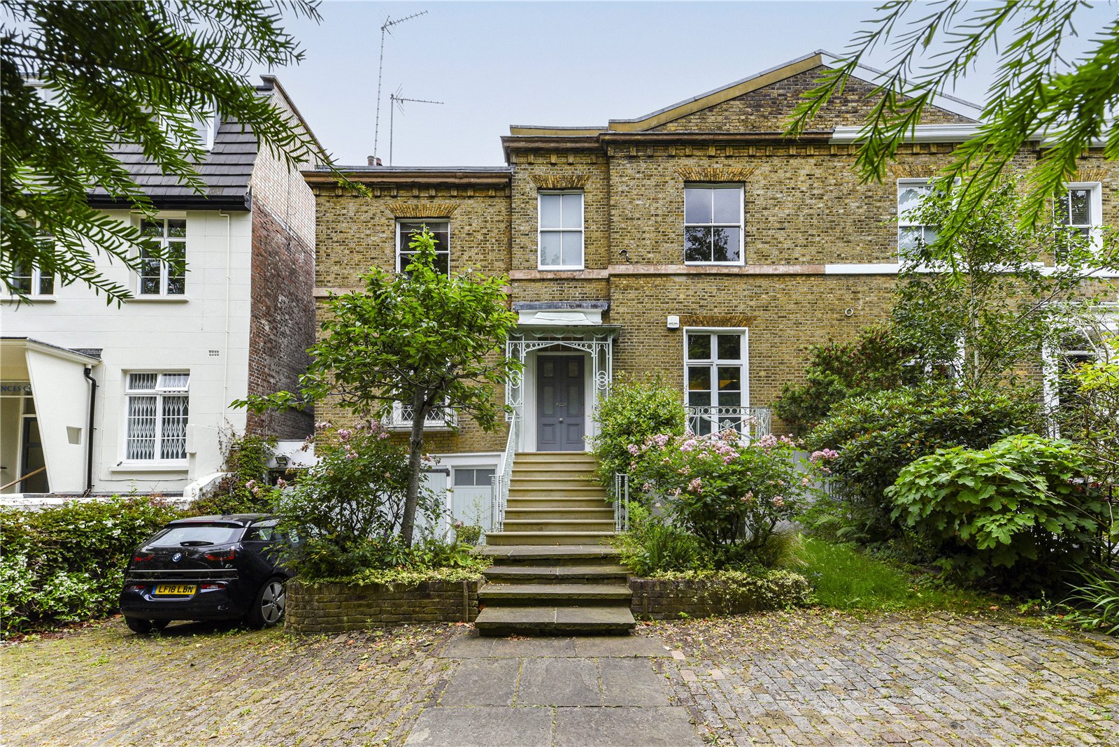 5 bedroom semi-detached house for sale 0