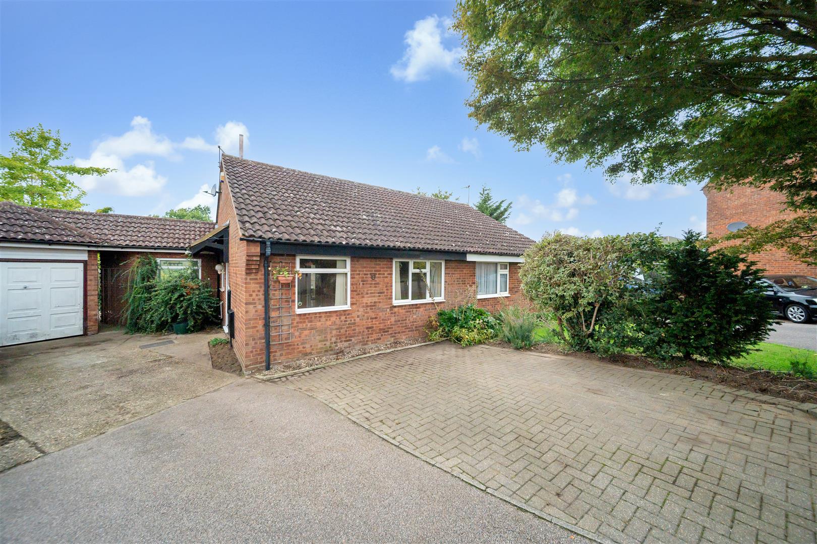 3-bed semi-detached on 14, Acorn Close, Ipswich, £225,000