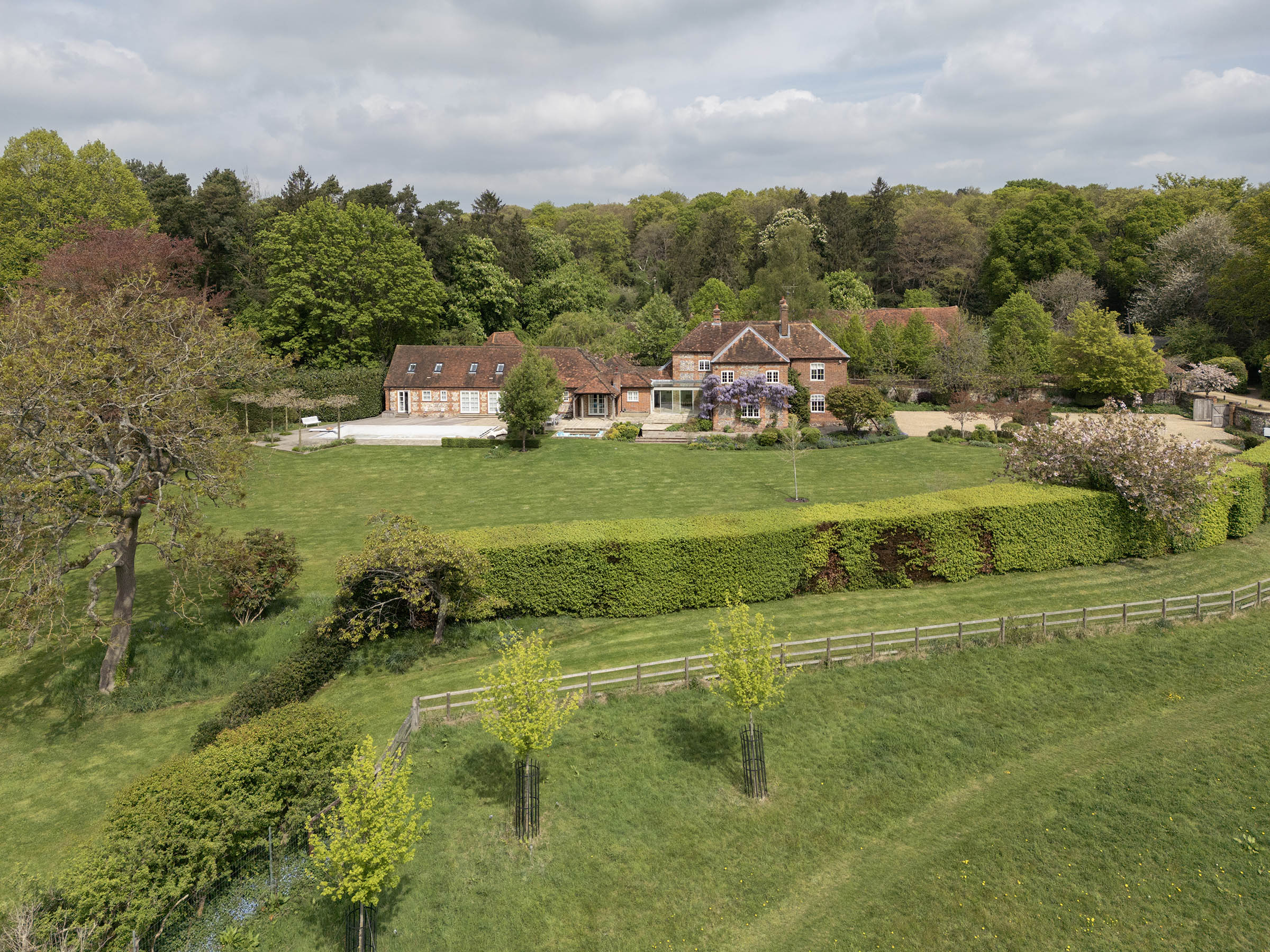 5 bedroom farmhouse for sale 0