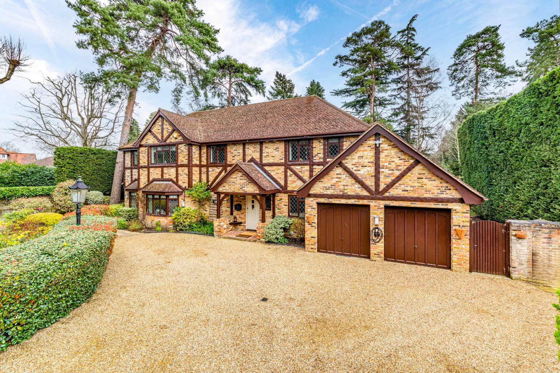 5-bed house on Beaumount Lodge,, Blackdown Avenue, Surrey, £1,600,000