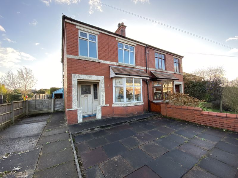 Free property report 9 Newarth Lane, Hesketh Bank, PR4 6RS Chimnie