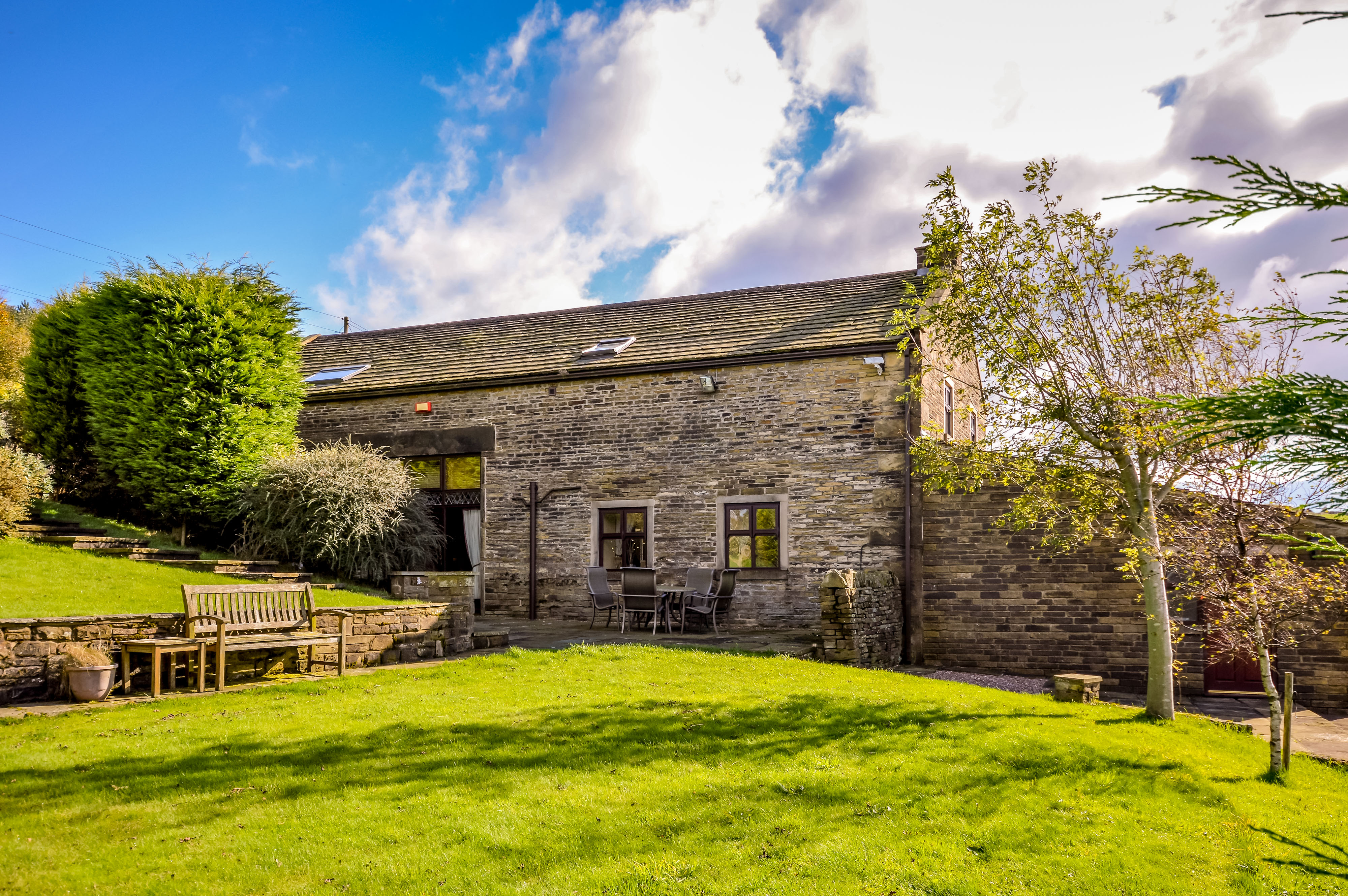 Free property report Shugden Barn, Roper Lane, Queensbury, Bradford ...