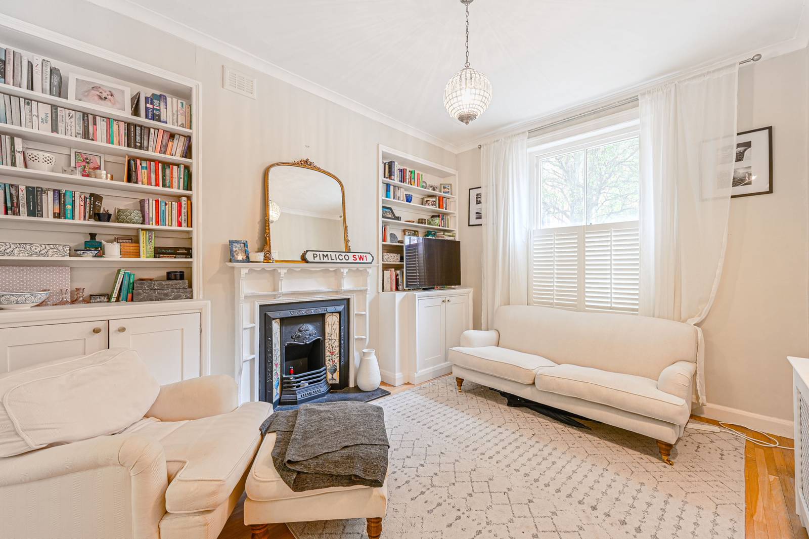 3 bedroom flat for sale in London