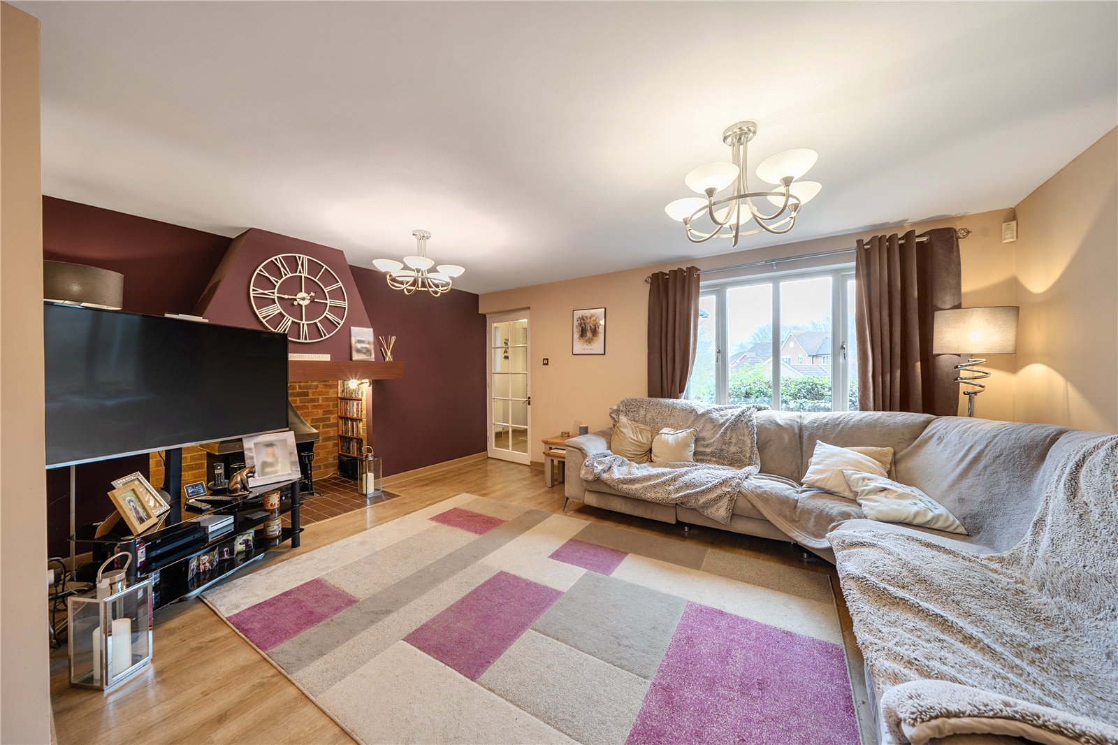 6, Sylverns Court, Bracknell photo 3