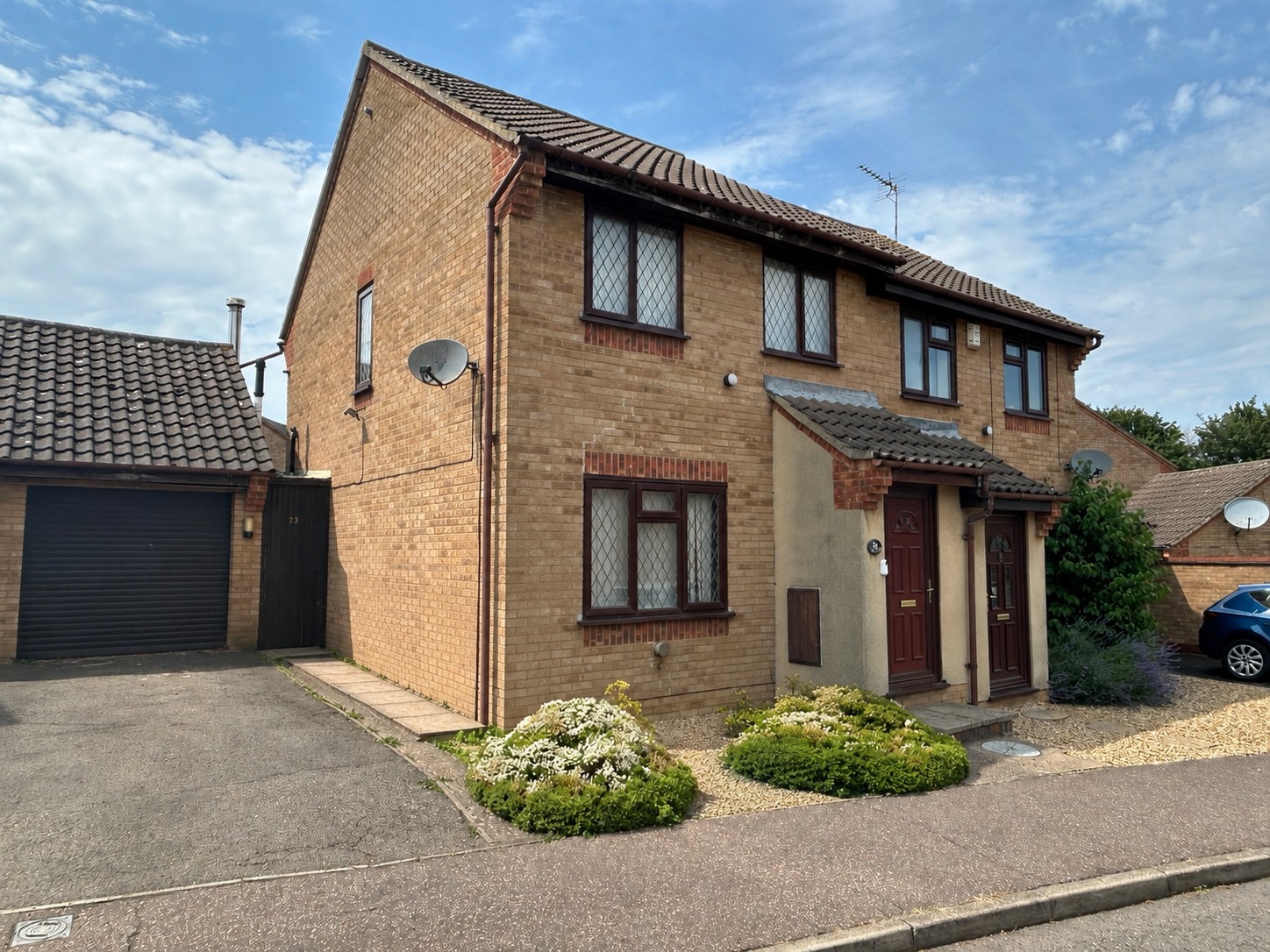 23, Hoylake Drive, Peterborough photo 2