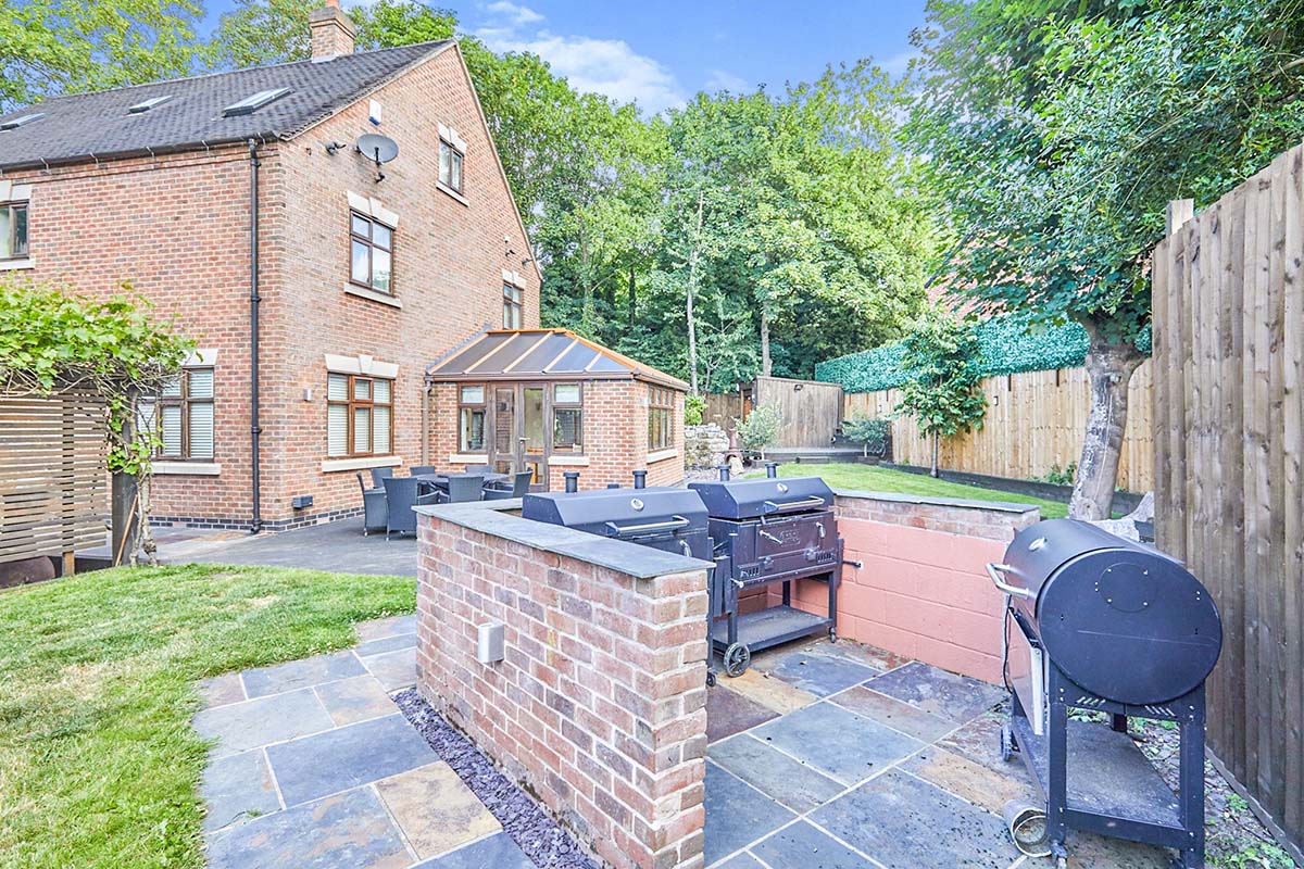 Photos of Court Farm Lane, Branston, BurtonOnTrent, Staffordshire