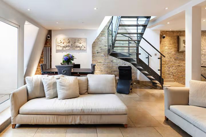 2 bedroom flat for sale 0