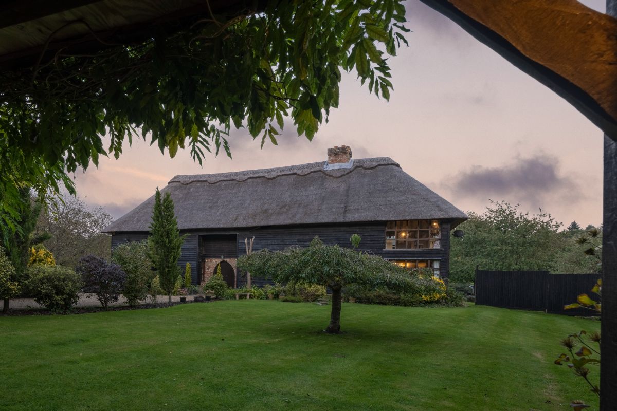 7 bedroom detached house for sale