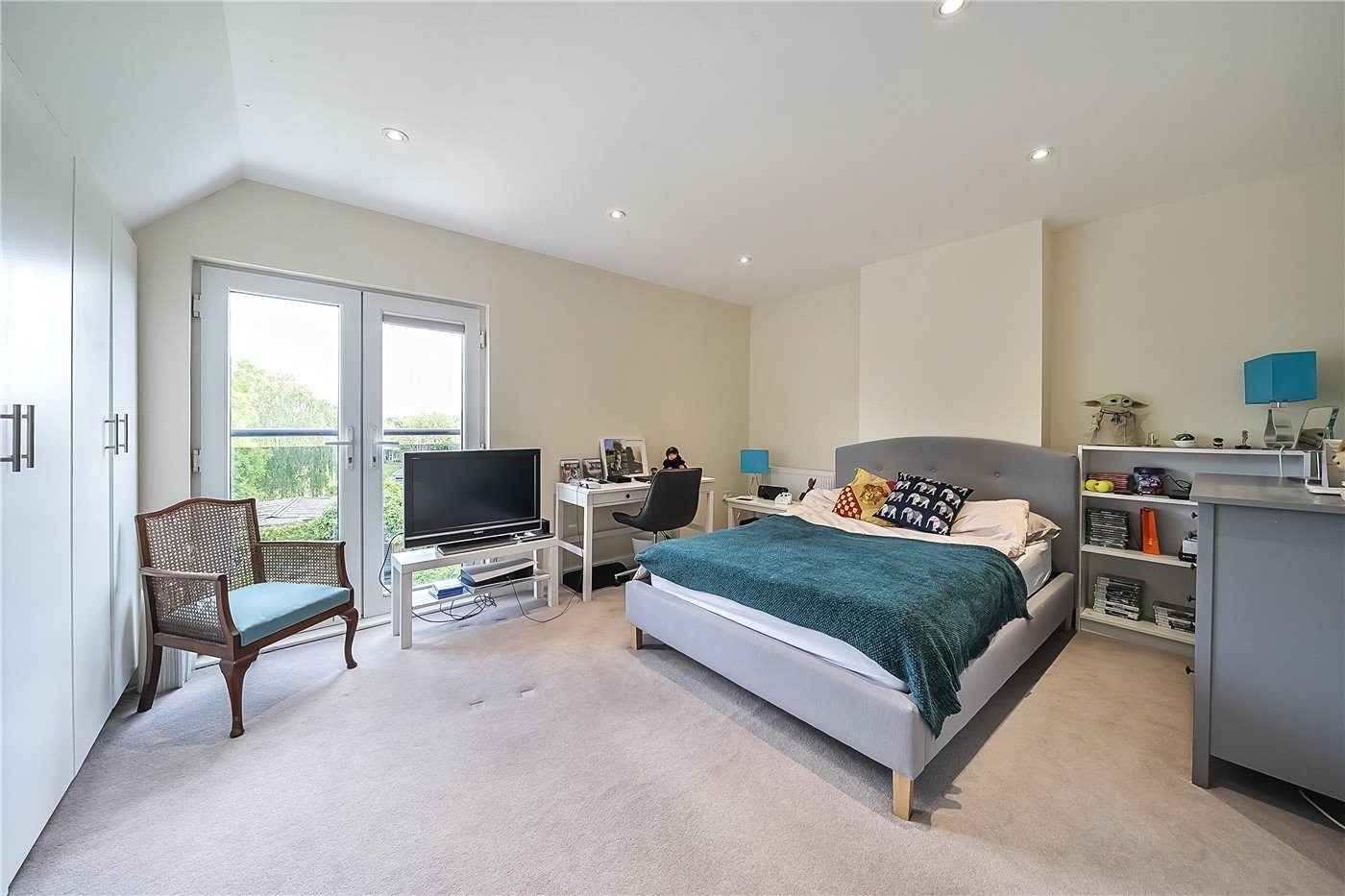 5 bedroom detached house for sale 0