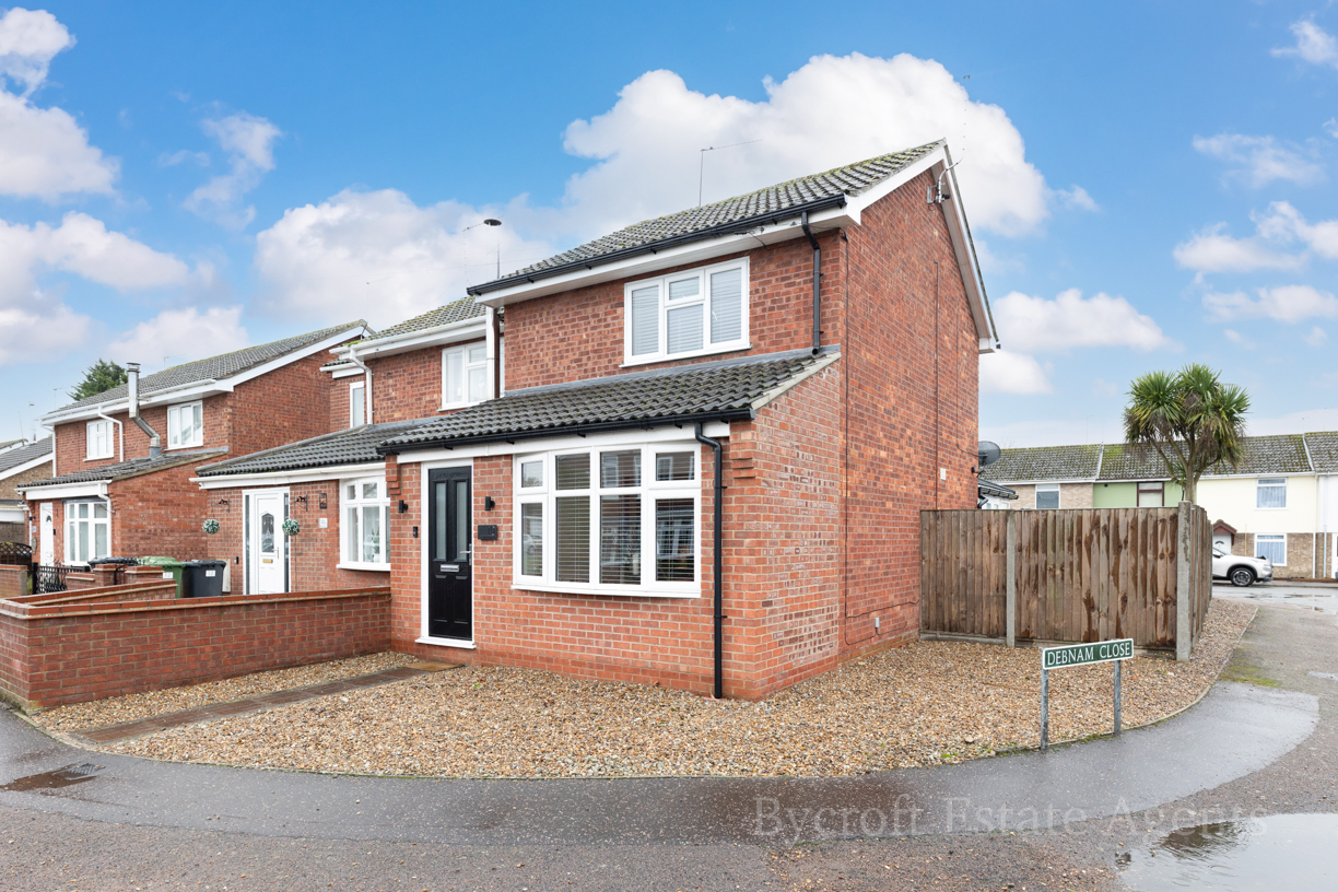 2-bed house on 10, Selwyn Drive, Great Yarmouth, £235,000