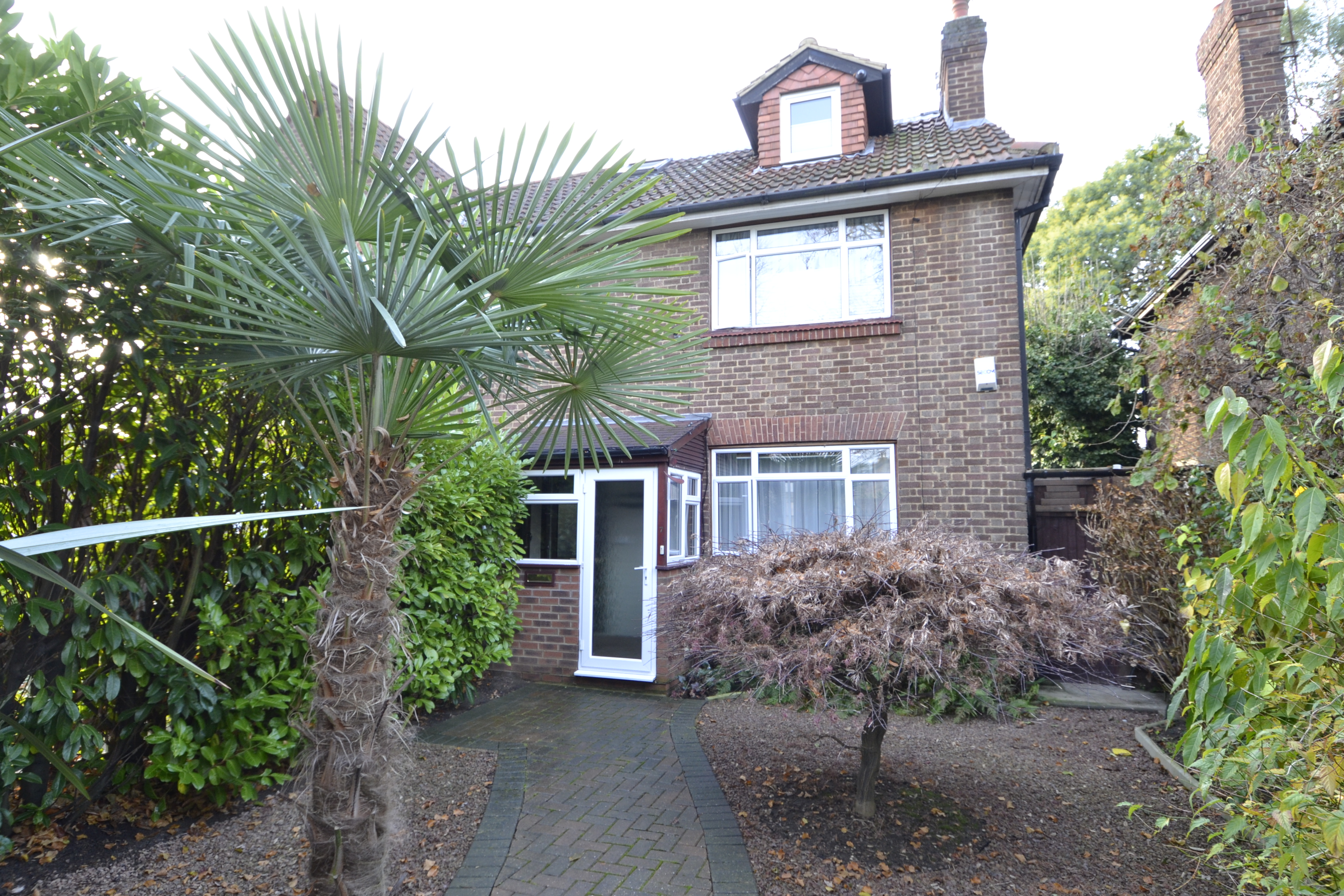 3 bedroom semi-detached house for sale in Back Lane, Ham, ichmond ... ^ 3 bedroom semi-detached house for sale in Back Lane, Ham, ichmond ...