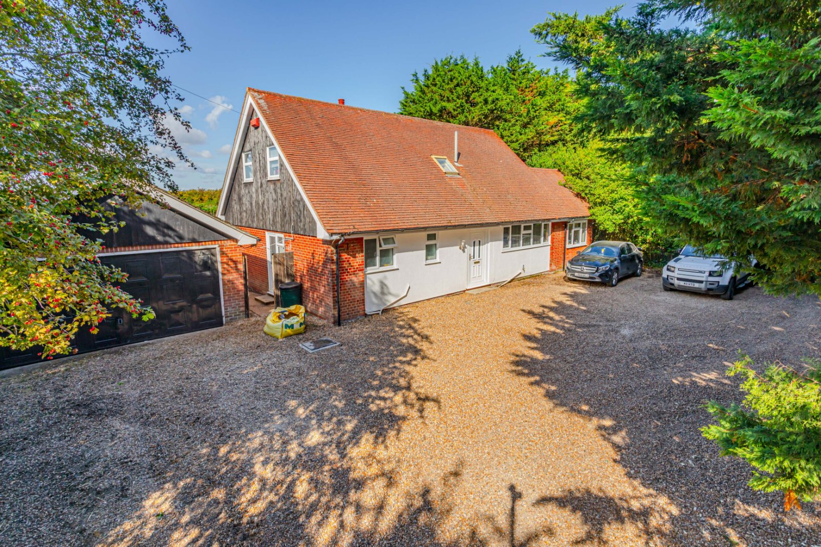 5 bedroom detached house for sale 0