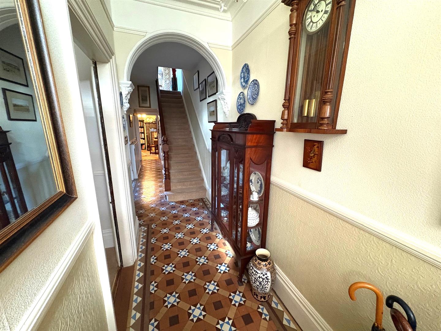 48, Westlecot Road, Swindon photo 4