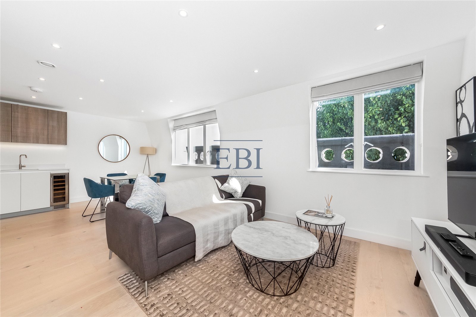2 bedroom flat for sale 0