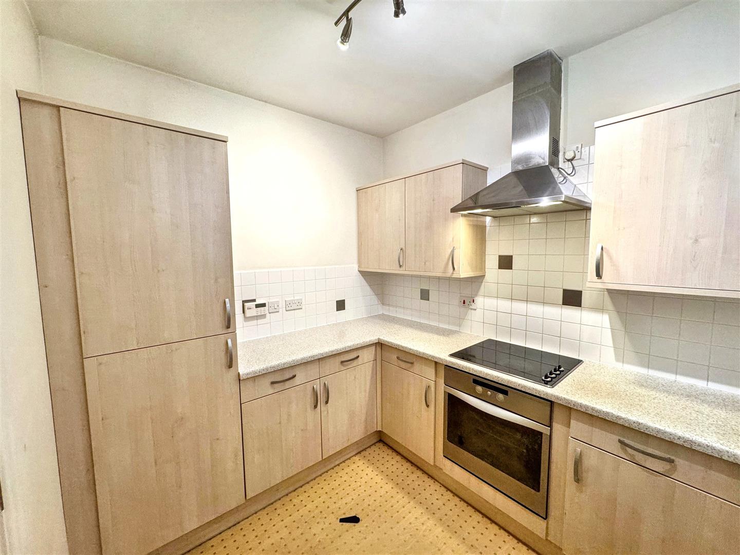 2-bed flat on 16, Woodlands Corner, Lilford Road, Blackburn, £91,000