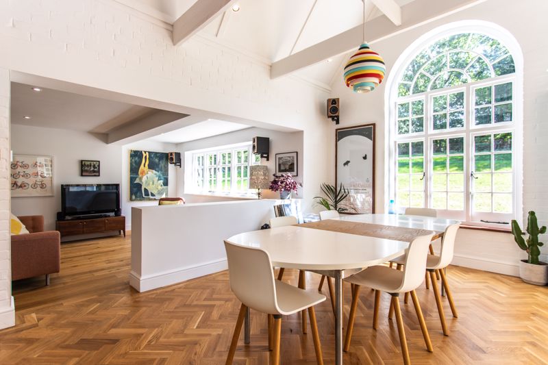 7 bedroom detached house for sale 0