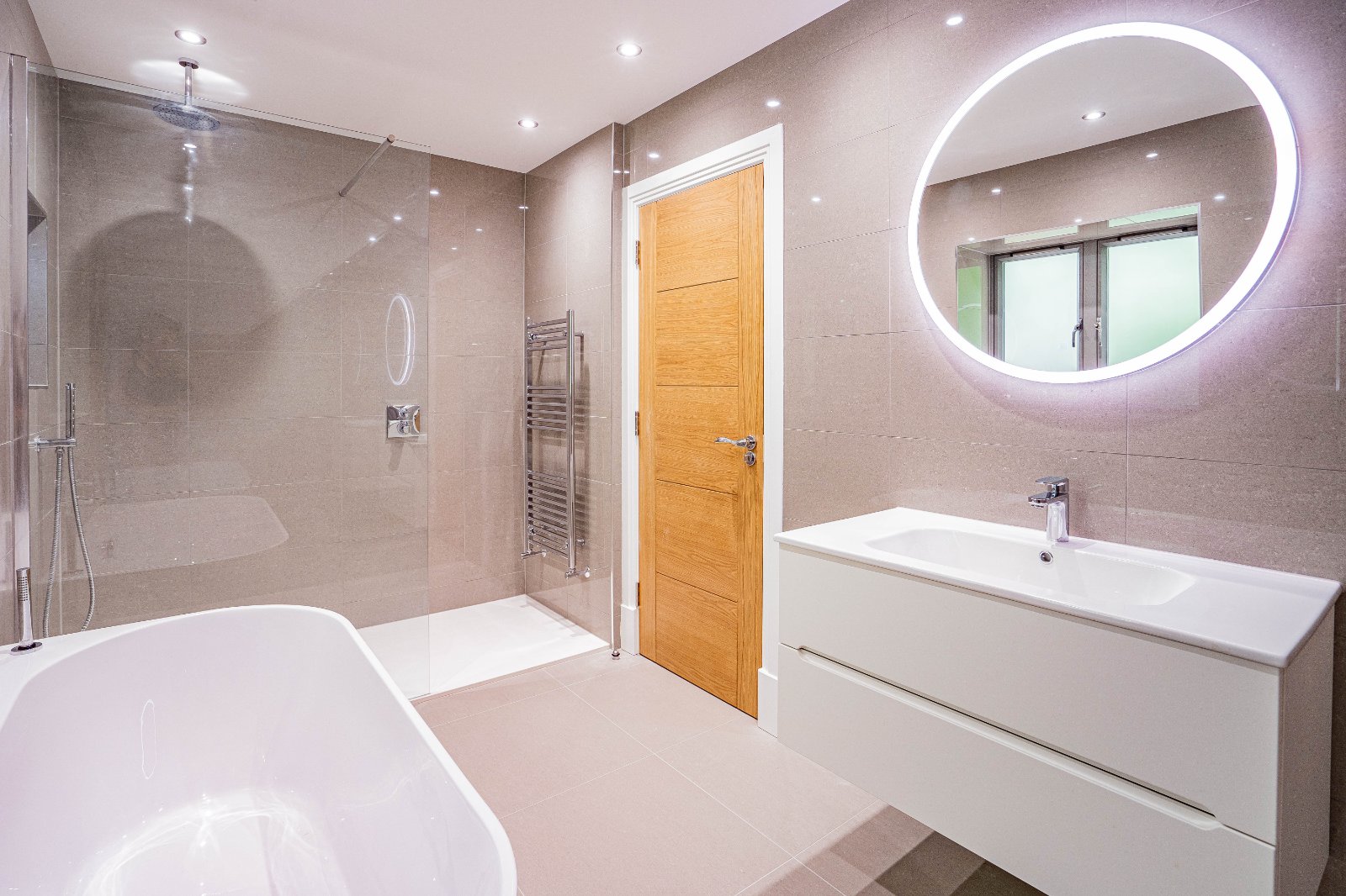 Photos of Blackpond Lane, Farnham Royal, Slough SL2 65468098