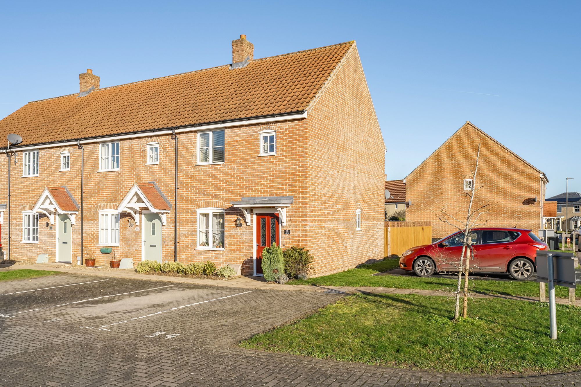 2-bed house on 38 Loynes Drive, Norwich, £102,000