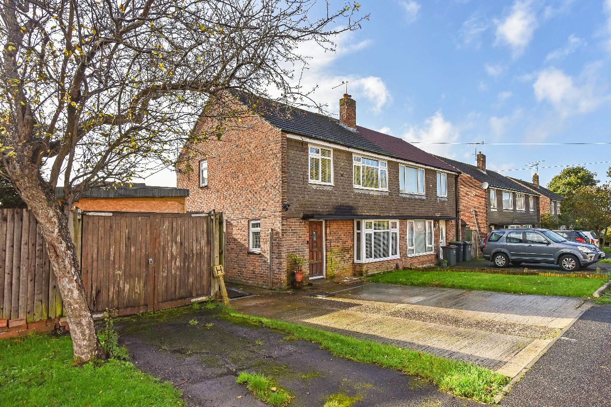 Photos of Tennyson Crescent, Waterlooville PO7 62808370 PrimeLocation