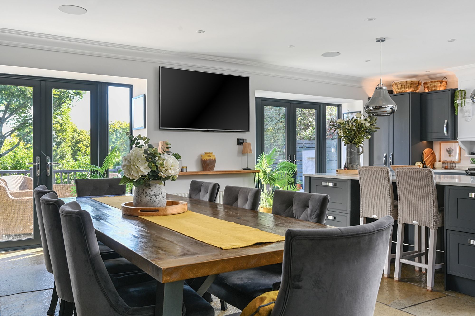 5 bedroom detached house for sale 0