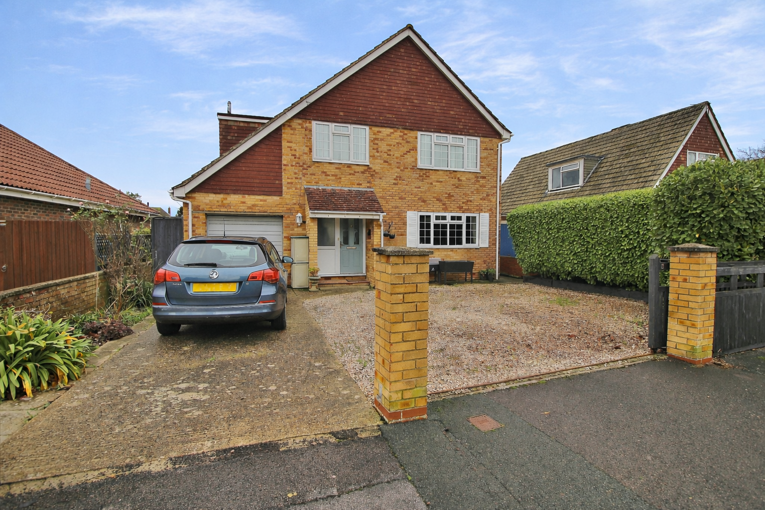 4-bed house on 6, Burwood Grove, Hayling Island, £450,000