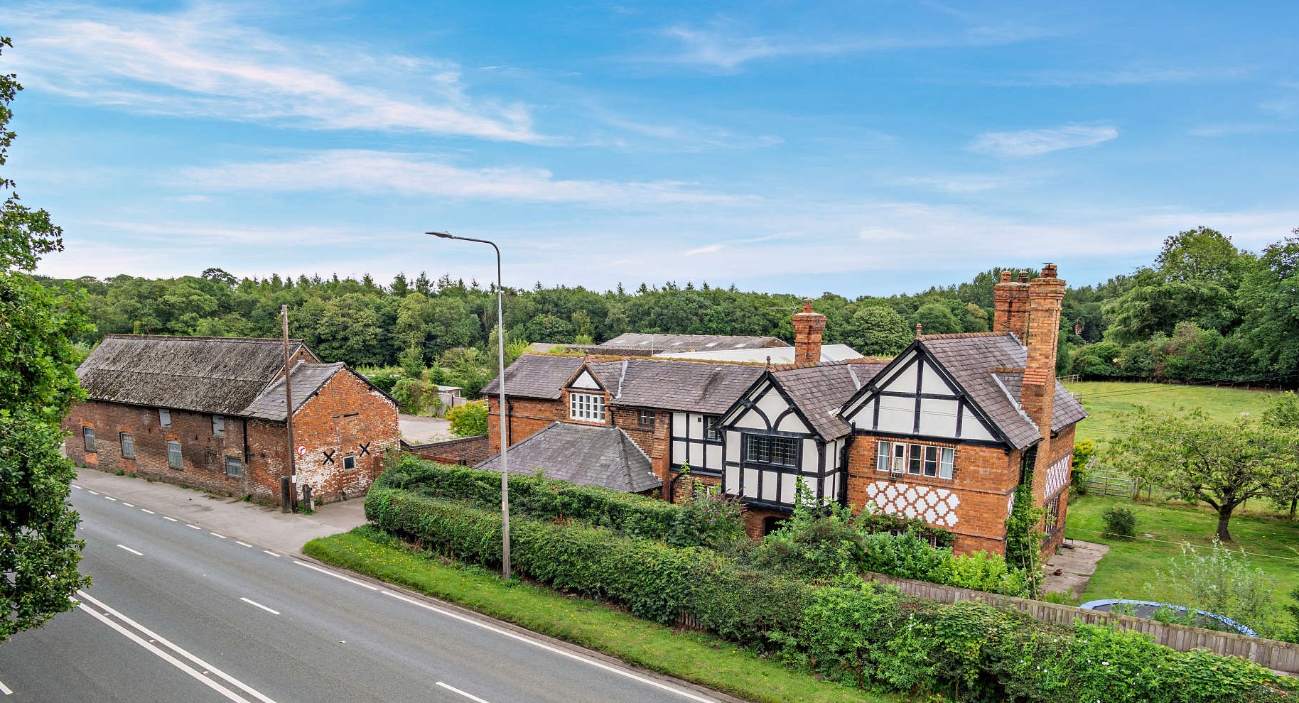 Best Coastal Towns to Buy Property in the UK