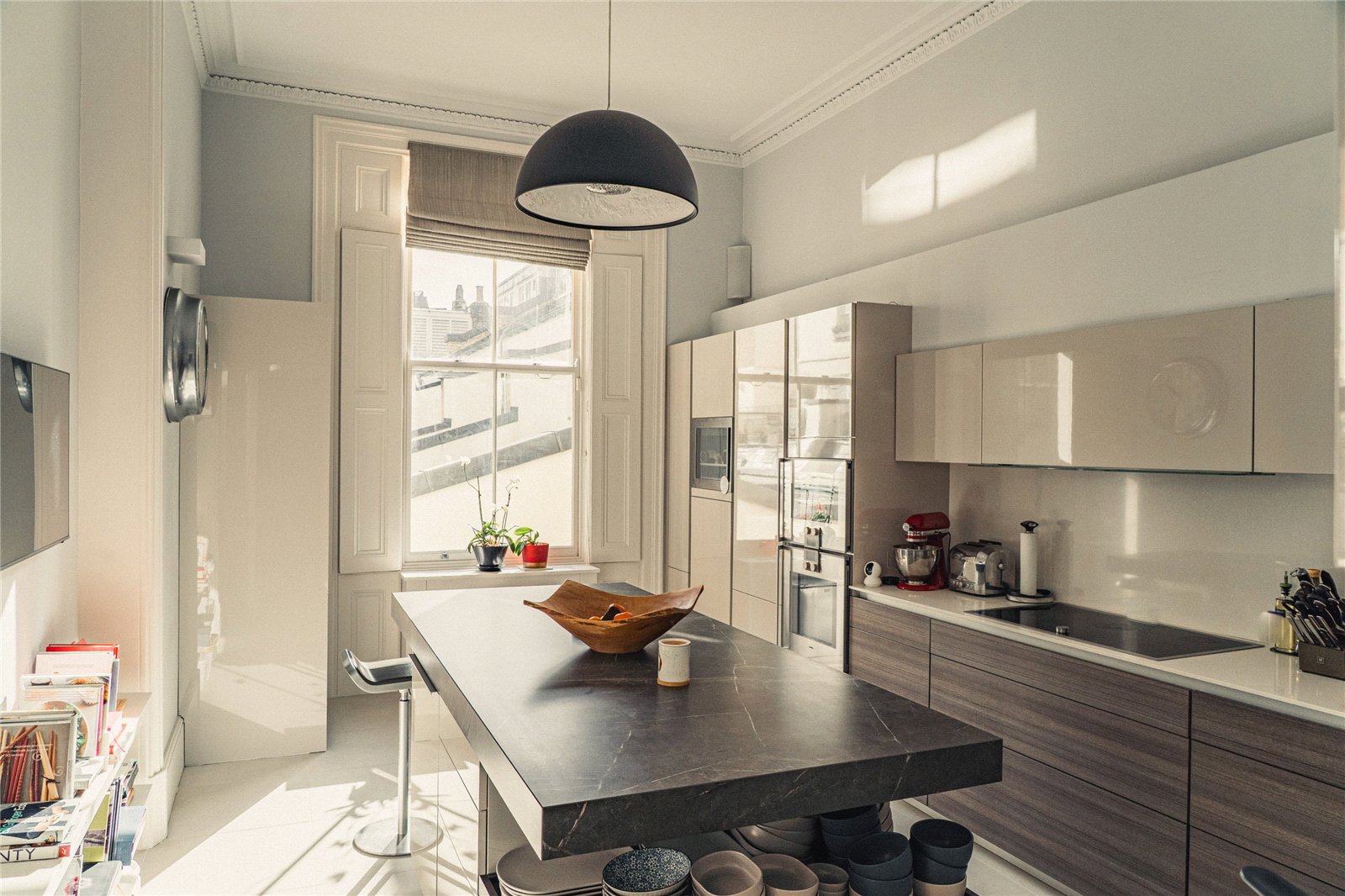 4 bedroom flat for sale 0