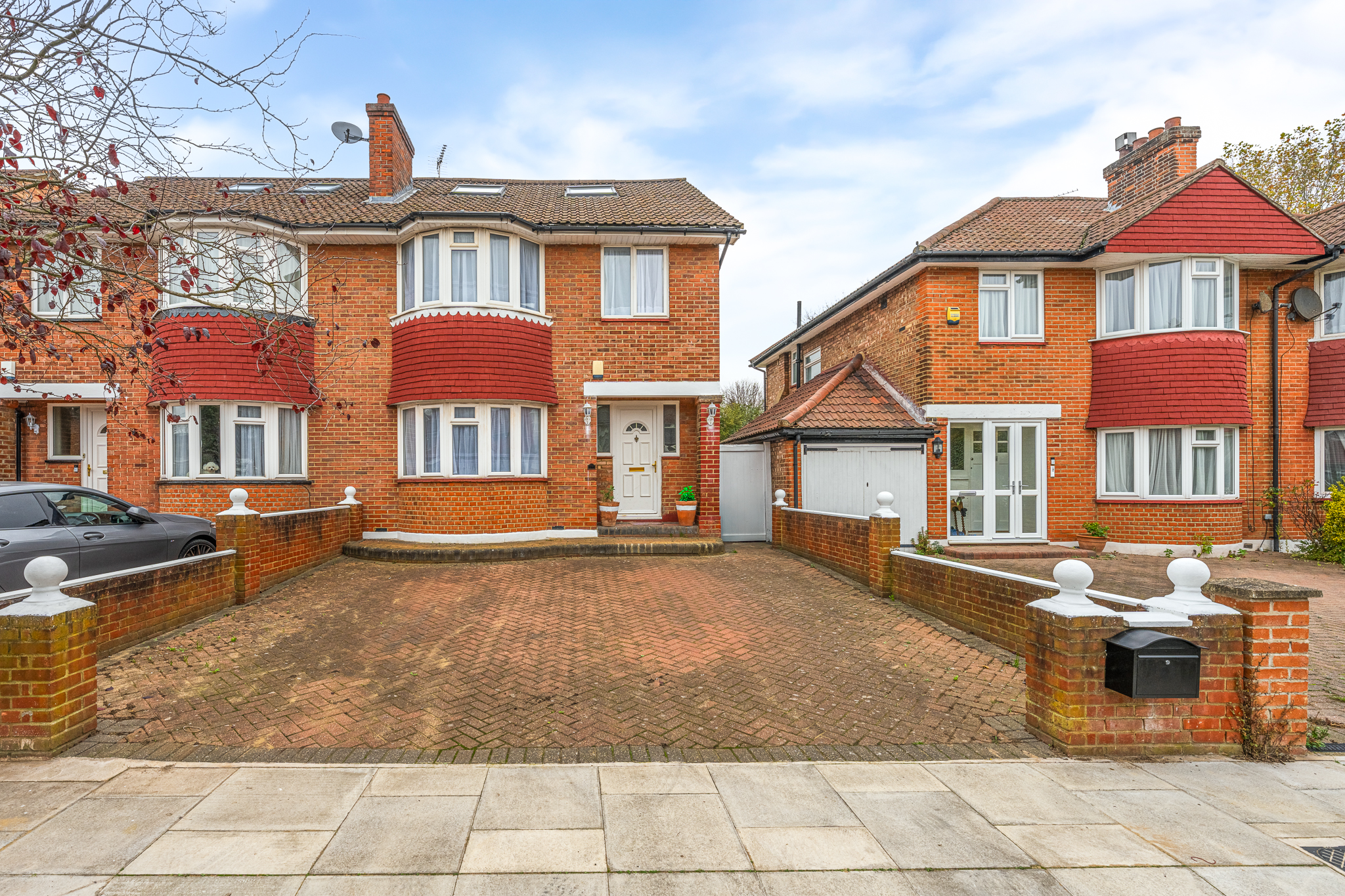 5 bedroom semi-detached house for sale 0