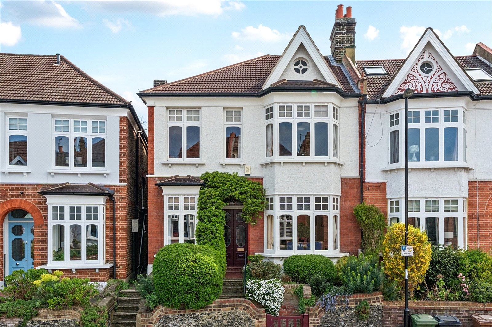 4 bedroom semi-detached house for sale 0