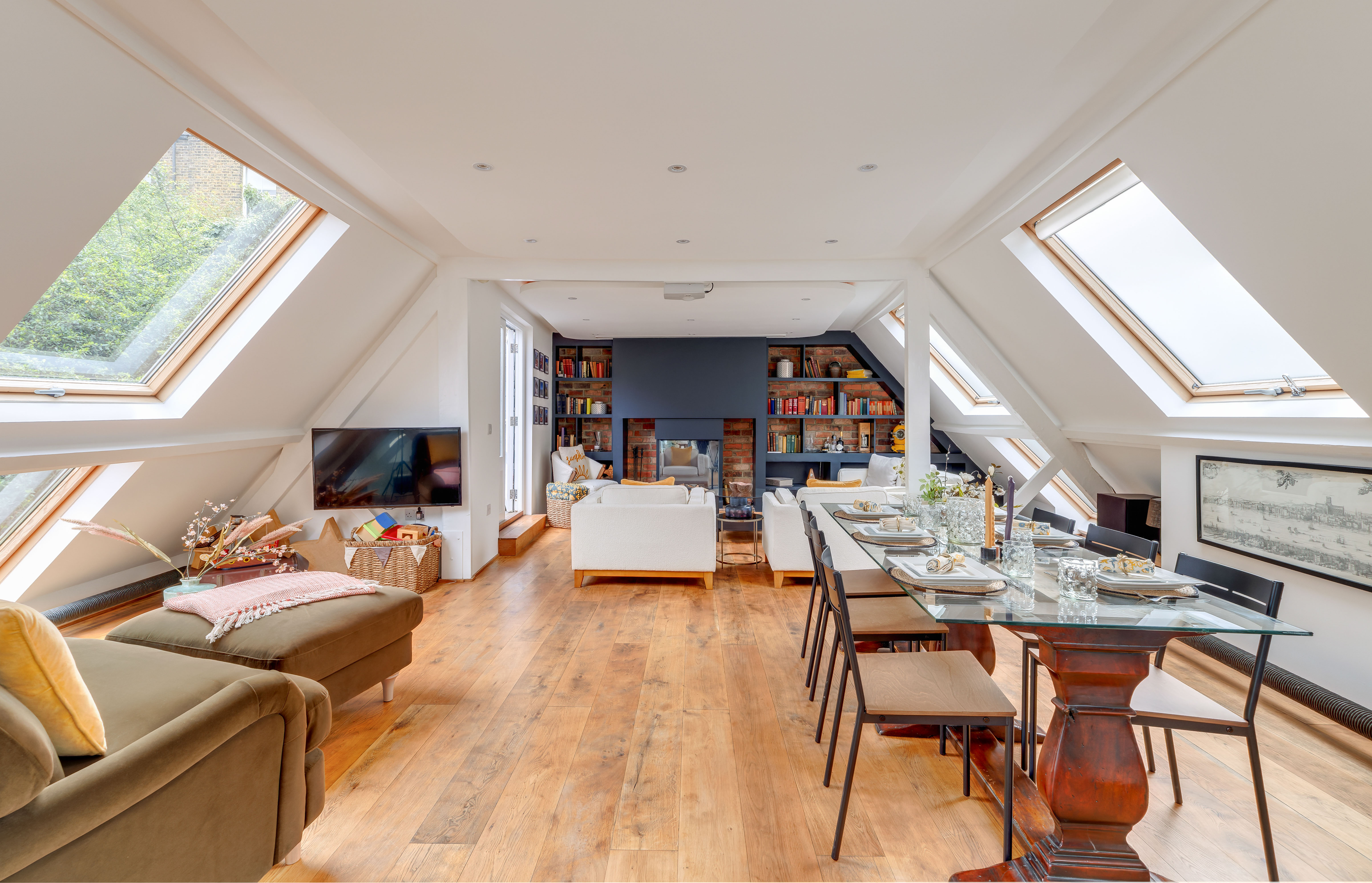 4 bedroom detached house for sale 0