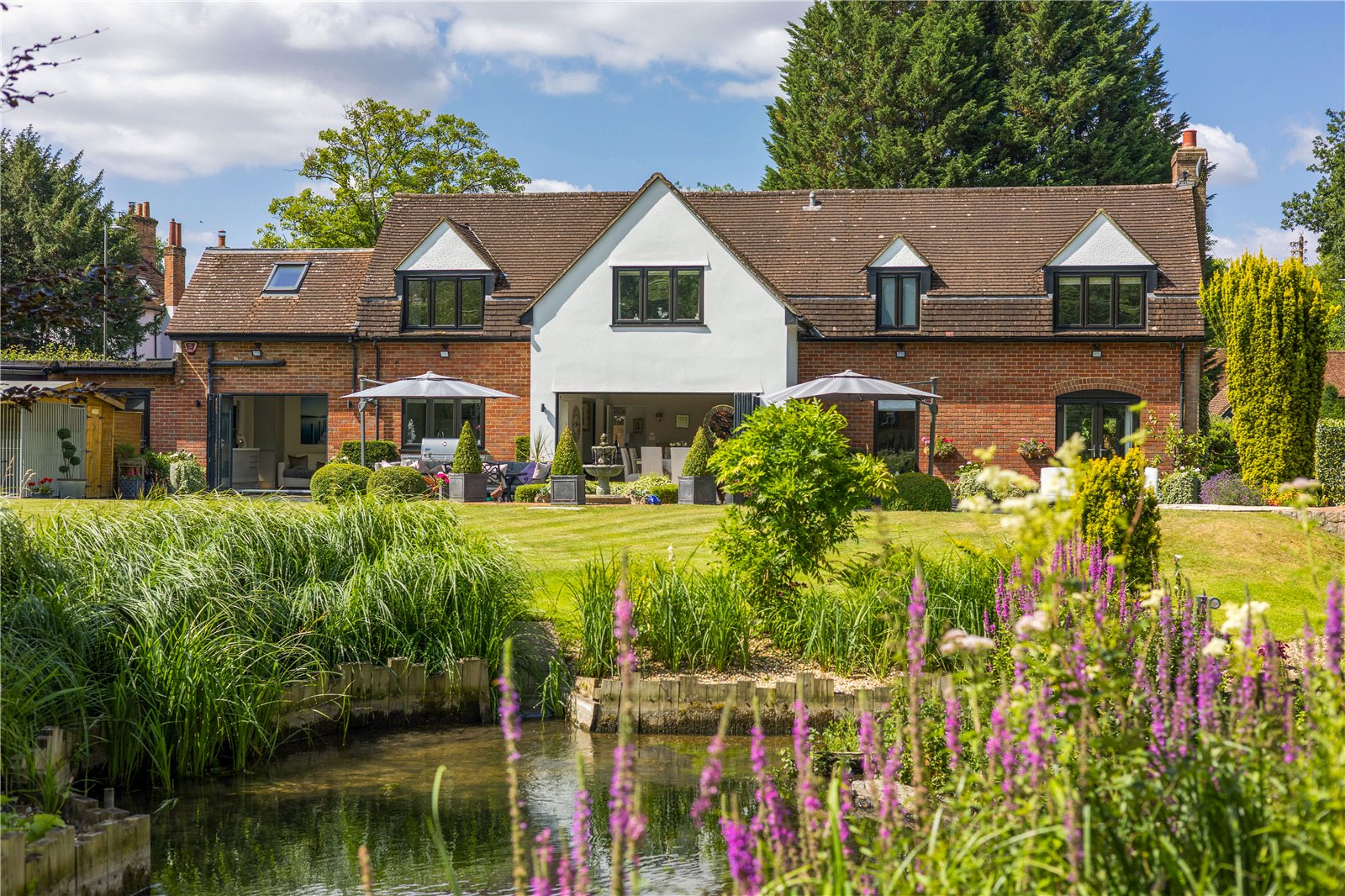 5 bedroom detached house for sale 0