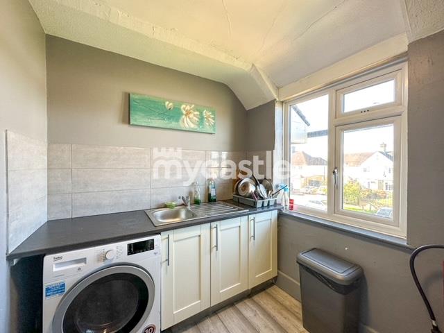 Room D, 30, Appletree Avenue, West Drayton photo 5