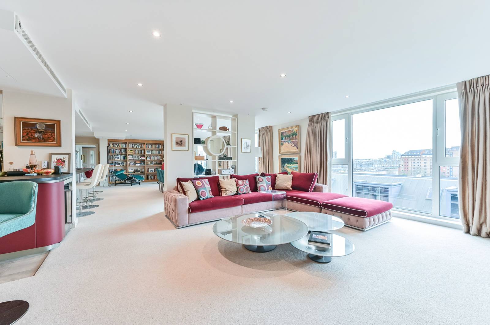 3 bedroom flat for sale 0