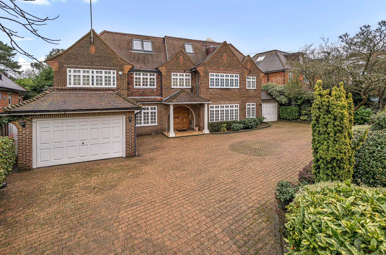 5 bedroom detached house for sale