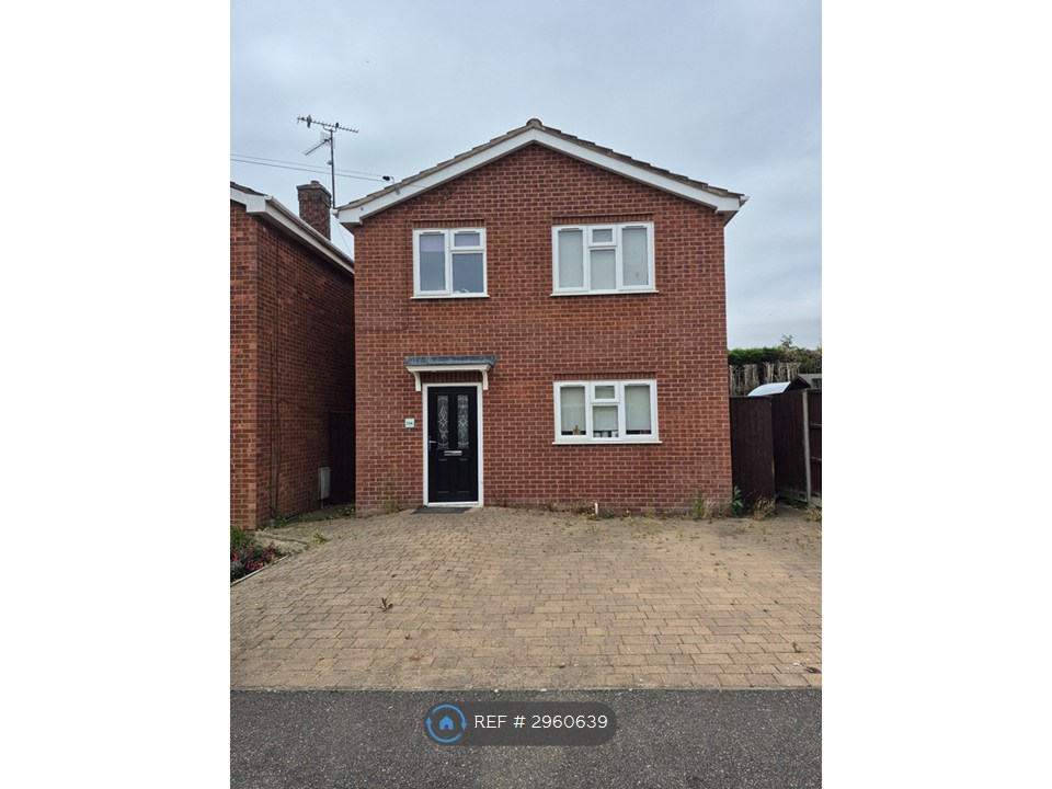 A Birch Close, Yaxley, Peterborough photo 5