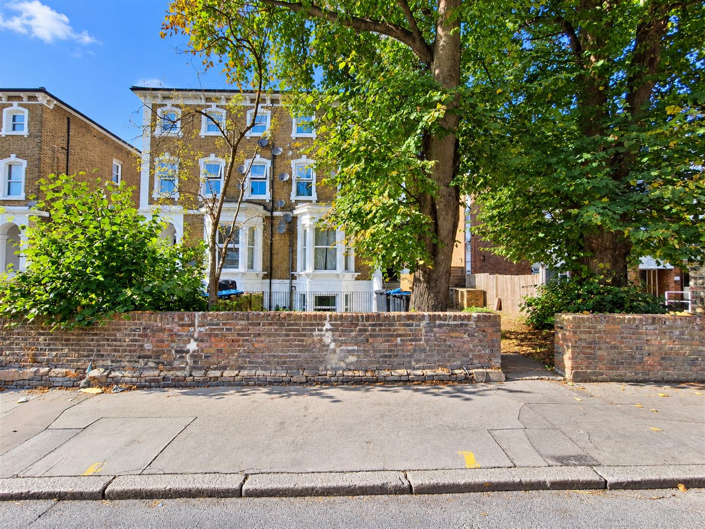 Flat B , 145, Selhurst Road, London photo 2