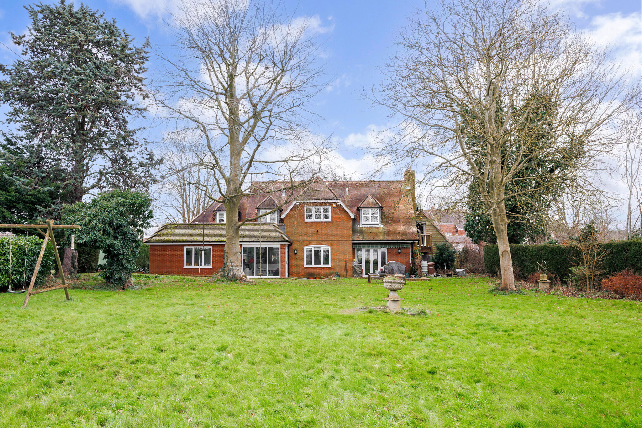 5 bedroom detached house for sale 0
