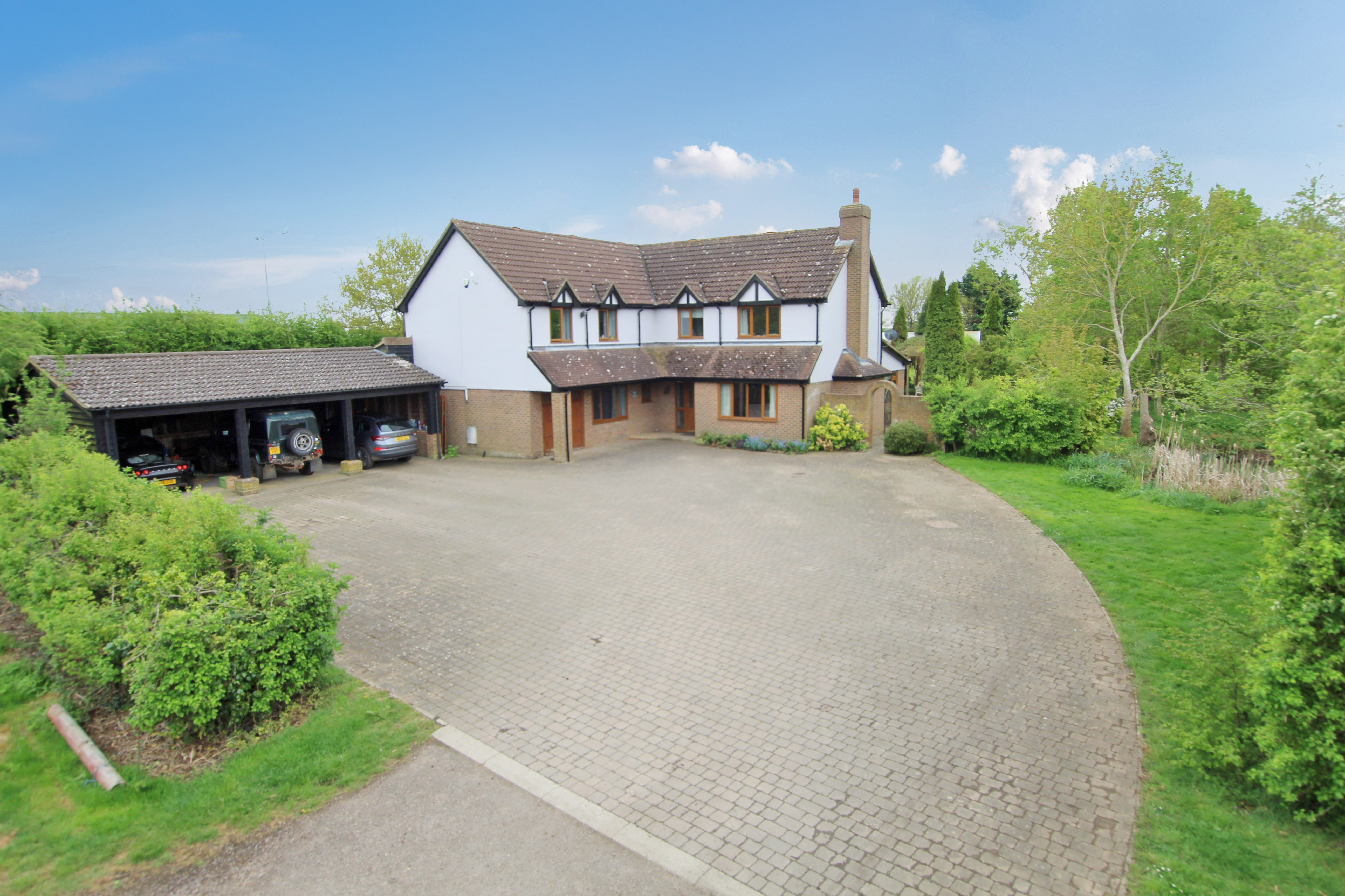 1 bedroom mews house for sale in London